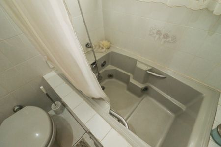 Casa à venda com 705m², 4 quartos e 6 vagasEdicula