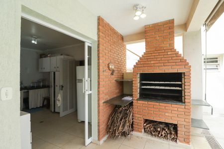 Casa à venda com 705m², 4 quartos e 6 vagasChurrasqueira