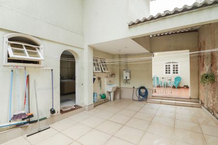 Casa à venda com 705m², 4 quartos e 6 vagasÁrea de Serviço