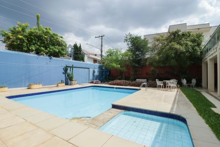 Casa à venda com 705m², 4 quartos e 6 vagasPiscina