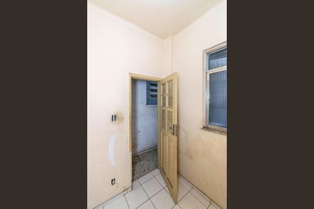 Apartamento para alugar com 79m², 2 quartos e sem vagaQuarto de Serviço