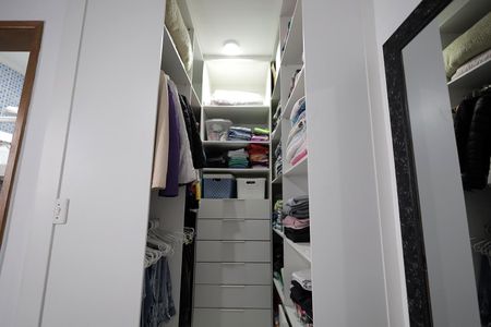 Apartamento à venda com 132m², 2 quartos e 1 vagaCloset