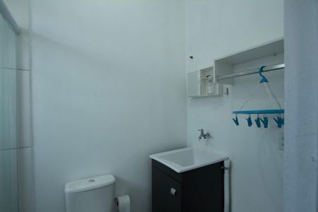 Studio para alugar com 25m², 1 quarto e sem vaga Studio para alugar com 25m², 1 quarto e sem vagaBanheiro / Área de Serviço