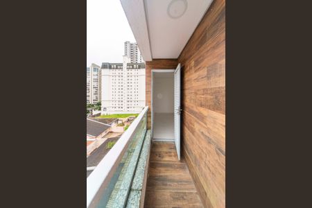 Apartamento à venda com 120m², 2 quartos e 2 vagasVaranda do Quarto 2