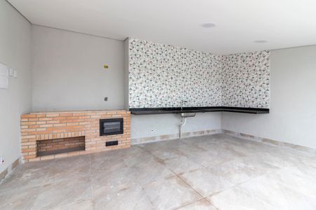 Apartamento para alugar com 33m², 2 quartos e 1 vagaÁrea comum - Churrasqueira