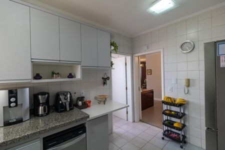 Apartamento à venda com 117m², 3 quartos e 2 vagas Apartamento à venda com 117m², 3 quartos e 2 vagasCozinha