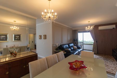 Apartamento à venda com 117m², 3 quartos e 2 vagas Apartamento à venda com 117m², 3 quartos e 2 vagasSalas