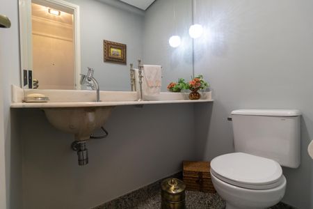 Apartamento à venda com 117m², 3 quartos e 2 vagas Apartamento à venda com 117m², 3 quartos e 2 vagasLavabo