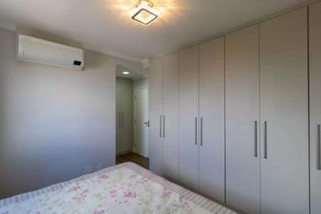 Apartamento à venda com 117m², 3 quartos e 2 vagas Apartamento à venda com 117m², 3 quartos e 2 vagasSuíte