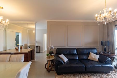 Apartamento à venda com 117m², 3 quartos e 2 vagas Apartamento à venda com 117m², 3 quartos e 2 vagasSalas