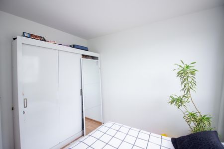 Quarto 1 de apartamento para alugar com 2 quartos, 56m² em Maria da Conceicao, Contagem