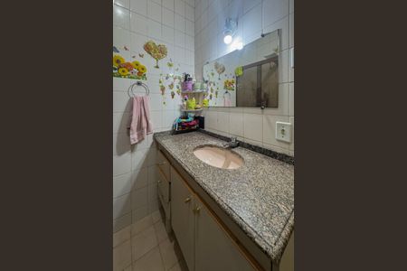 Casa à venda com 100m², 3 quartos e 1 vagaBanheiro