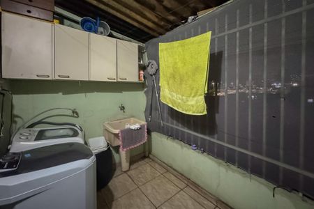 Casa à venda com 100m², 3 quartos e 1 vagaÁrea de Serviço