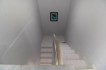 Casa para alugar com 180m², 3 quartos e 1 vagaEscada