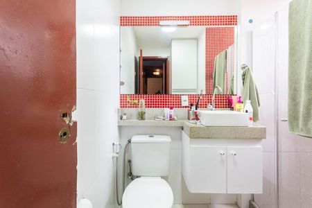 Apartamento à venda com 96m², 2 quartos e 1 vagaBanheiro Suíte