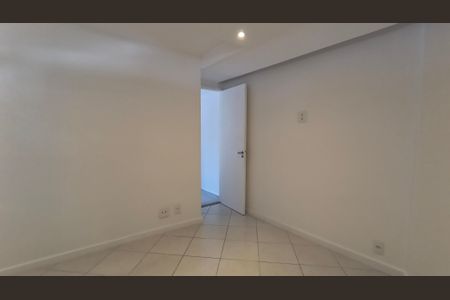Apartamento para alugar com 161m², 3 quartos e 2 vagas Apartamento para alugar com 161m², 3 quartos e 2 vagasSuíte