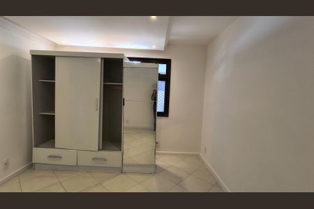 Apartamento para alugar com 161m², 3 quartos e 2 vagas Apartamento para alugar com 161m², 3 quartos e 2 vagasSuíte