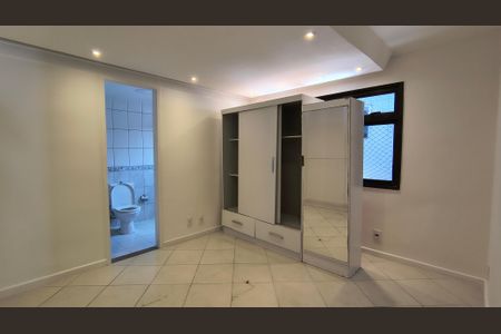 Apartamento para alugar com 161m², 3 quartos e 2 vagas Apartamento para alugar com 161m², 3 quartos e 2 vagasSuíte