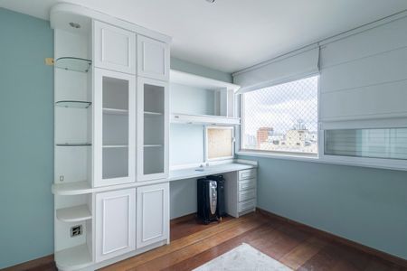 Apartamento à venda com 168m², 3 quartos e 2 vagasQuarto 3