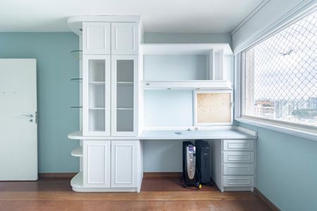 Apartamento à venda com 168m², 3 quartos e 2 vagasQuarto 3