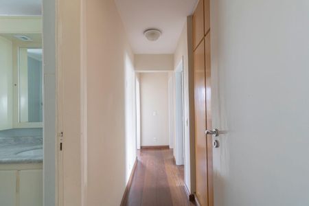 Apartamento à venda com 168m², 3 quartos e 2 vagasCorredor