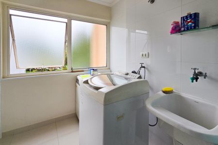 Apartamento à venda com 118m², 2 quartos e 2 vagas Apartamento à venda com 118m², 2 quartos e 2 vagasÁrea de Serviço