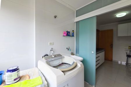 Apartamento à venda com 118m², 2 quartos e 2 vagas Apartamento à venda com 118m², 2 quartos e 2 vagasÁrea de Serviço