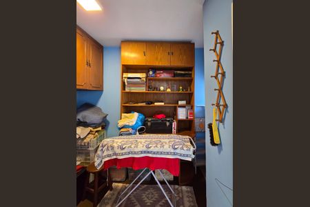 Apartamento à venda com 118m², 2 quartos e 2 vagas Apartamento à venda com 118m², 2 quartos e 2 vagasQuarto de Serviço