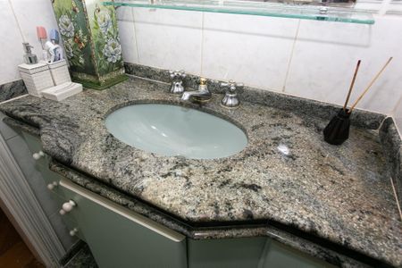 Casa à venda com 250m², 3 quartos e 7 vagas Casa à venda com 250m², 3 quartos e 7 vagasBanheiro da Suíte