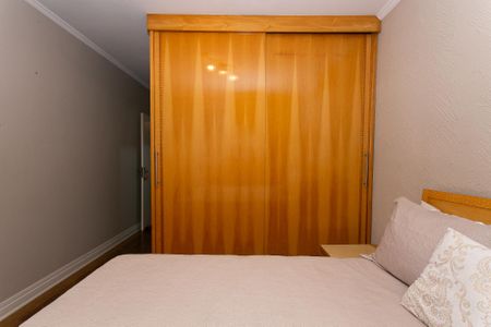 Casa à venda com 250m², 3 quartos e 7 vagas Casa à venda com 250m², 3 quartos e 7 vagasSuíte