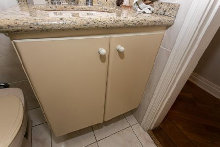 Casa à venda com 250m², 3 quartos e 7 vagas Casa à venda com 250m², 3 quartos e 7 vagasBanheiro Social