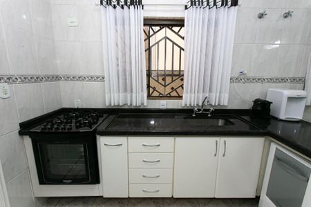 Casa à venda com 250m², 3 quartos e 7 vagas Casa à venda com 250m², 3 quartos e 7 vagasCozinha