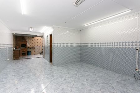 Casa à venda com 250m², 3 quartos e 7 vagas Casa à venda com 250m², 3 quartos e 7 vagasGaragem