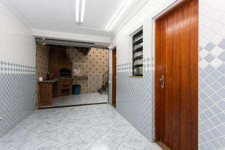 Casa à venda com 250m², 3 quartos e 7 vagas Casa à venda com 250m², 3 quartos e 7 vagasGaragem