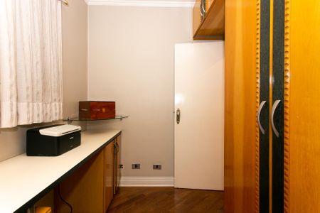 Casa à venda com 250m², 3 quartos e 7 vagas Casa à venda com 250m², 3 quartos e 7 vagasQuarto 2