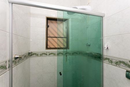 Casa à venda com 250m², 3 quartos e 7 vagas Casa à venda com 250m², 3 quartos e 7 vagasBanheiro da Suíte