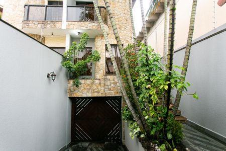 Casa à venda com 250m², 3 quartos e 7 vagas Casa à venda com 250m², 3 quartos e 7 vagasJardim