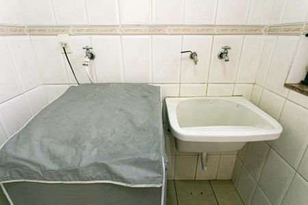 Casa à venda com 250m², 3 quartos e 7 vagas Casa à venda com 250m², 3 quartos e 7 vagasÁrea de Serviço