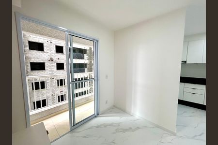 Sala de apartamento para alugar com 2 quartos, 44m² em Picanço, Guarulhos