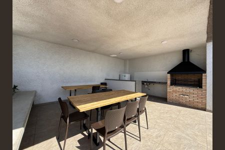 Apartamento para alugar com 47m², 2 quartos e 1 vagaÁrea Comum - Churrasqueira 