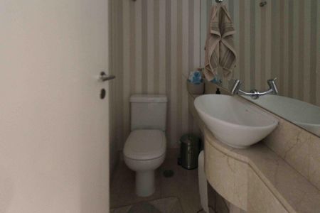 Apartamento à venda com 156m², 3 quartos e 2 vagasLavabo