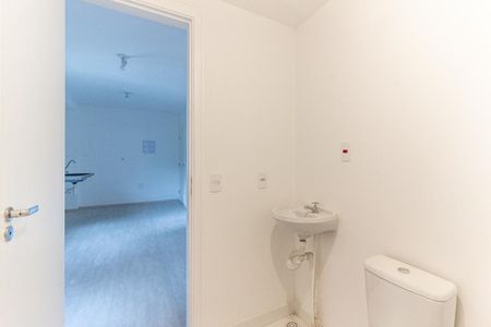 Banheiro de kitnet/studio para alugar com 1 quarto, 26m² em Vila Buarque, São Paulo