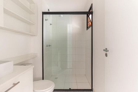 Banheiro de kitnet/studio para alugar com 1 quarto, 26m² em Vila Buarque, São Paulo