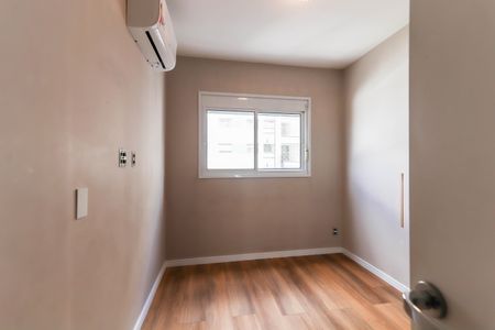 Quarto 2 de apartamento para alugar com 2 quartos, 39m² em Vila Sonia, São Paulo