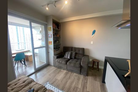 Sala de kitnet/studio para alugar com 1 quarto, 38m² em Campo Belo, São Paulo