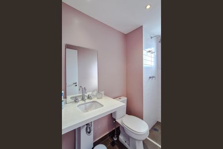 Apartamento para alugar com 127m², 3 quartos e 2 vagas Apartamento para alugar com 127m², 3 quartos e 2 vagasBanheiro da Suíte