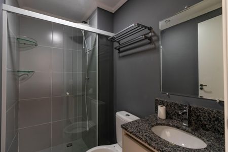 Banheiro de apartamento para alugar com 1 quarto, 25m² em Barra Funda, São Paulo