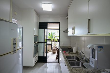 Apartamento à venda com 195m², 4 quartos e 4 vagasCozinha