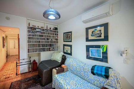 Apartamento à venda com 195m², 4 quartos e 4 vagasSuíte 1
