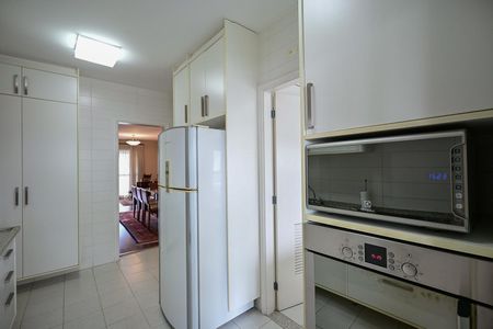 Apartamento à venda com 195m², 4 quartos e 4 vagasCozinha